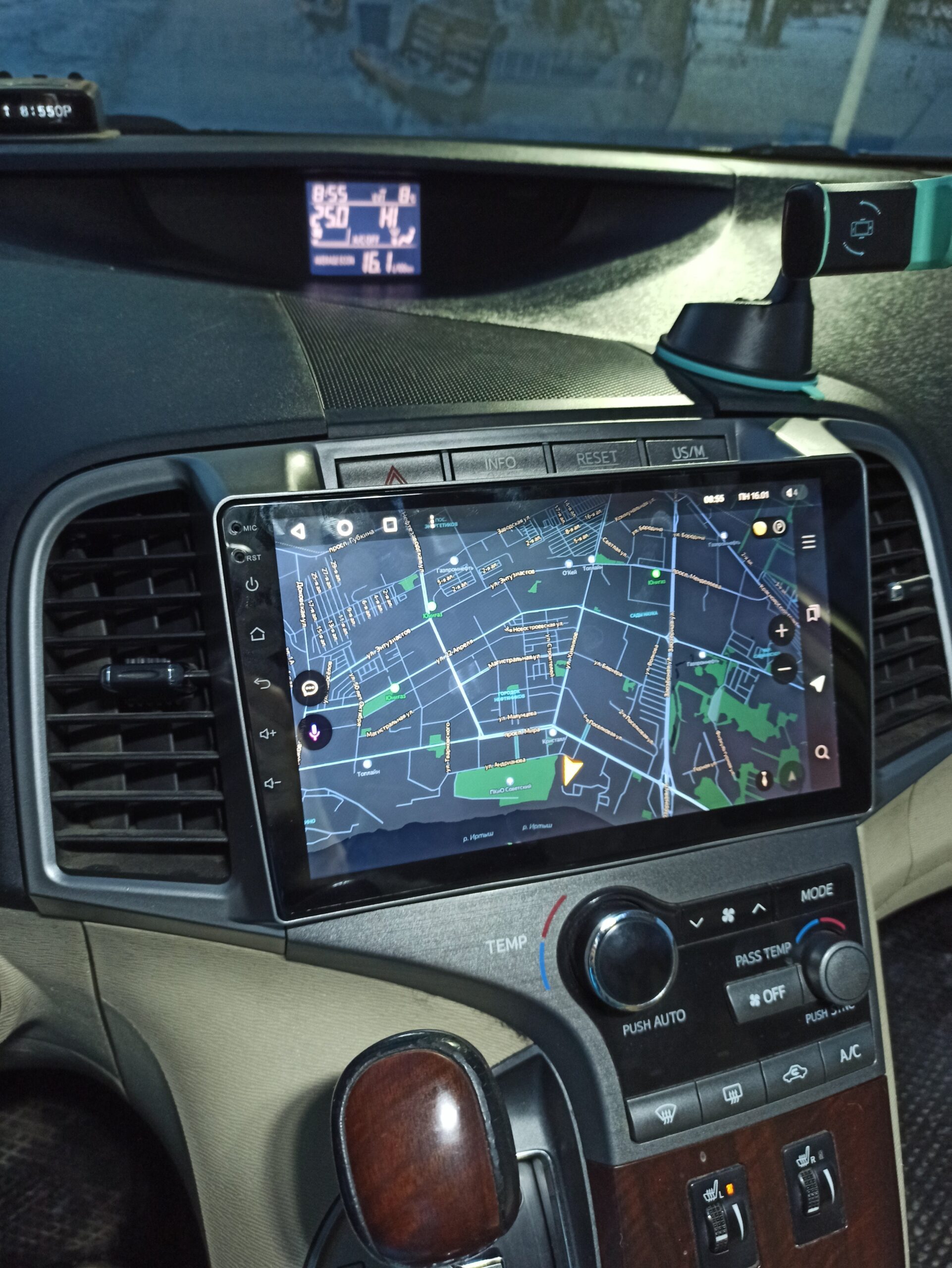 Toyota Venza | 2008-2016 | Android Screen - Image 3