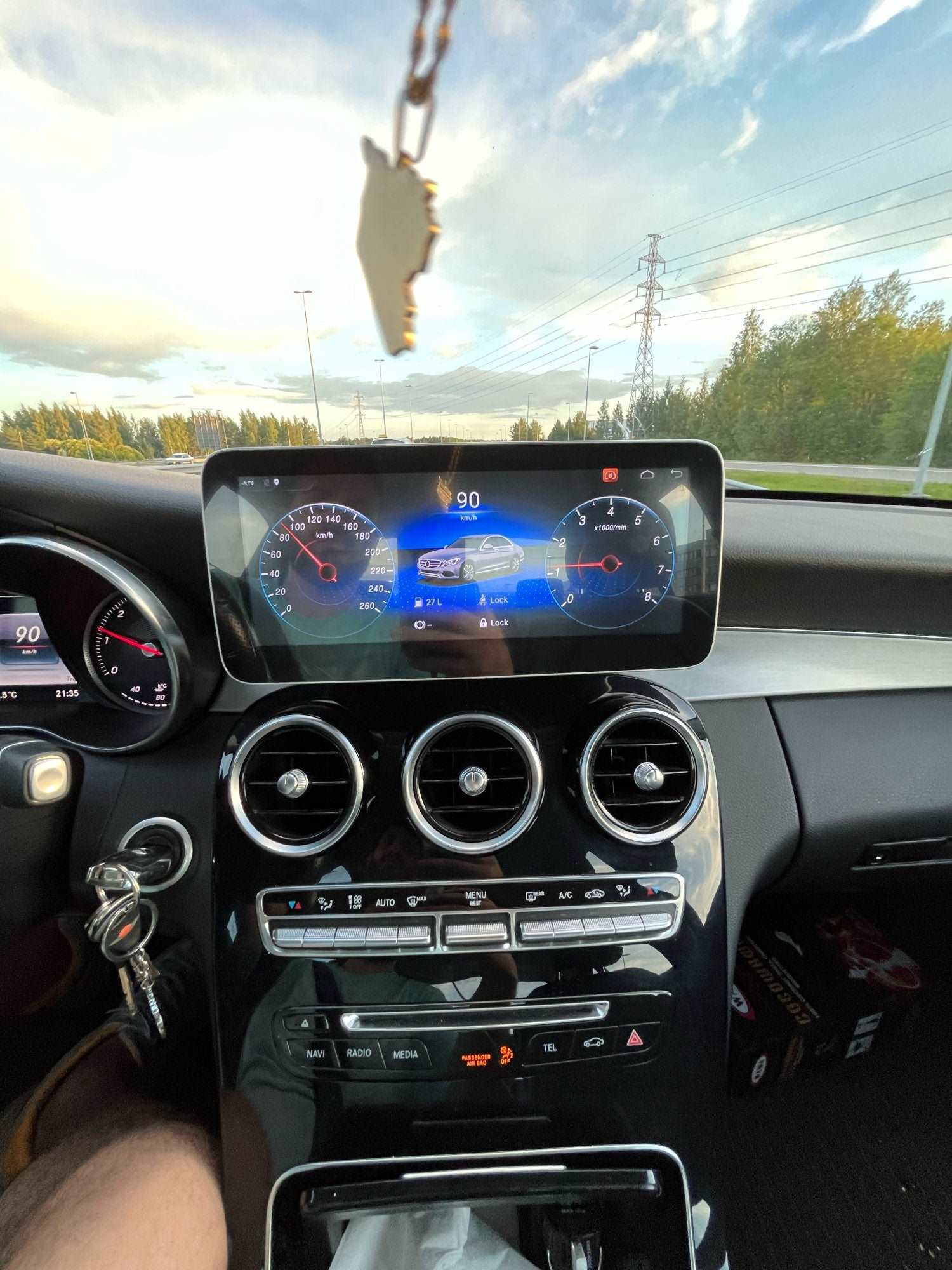 Mercedes-Benz GLC-Class | 2015-2018 | Android Screen - Image 3